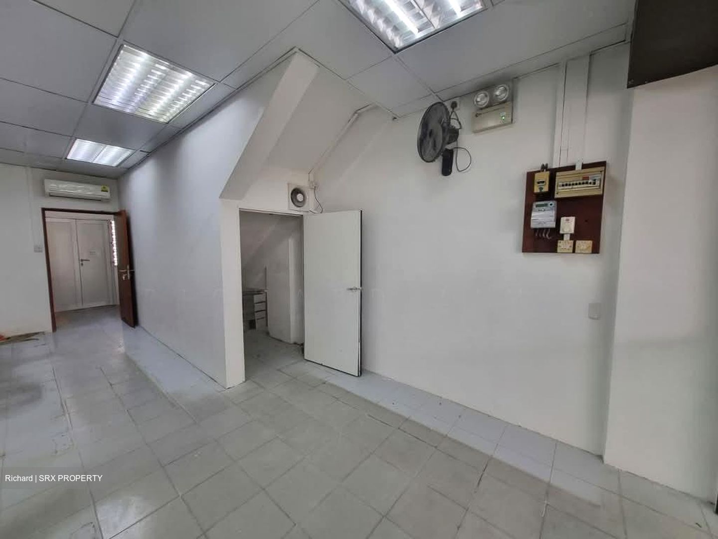 Serangoon North Avenue 1 (D19), Shop House #610221211